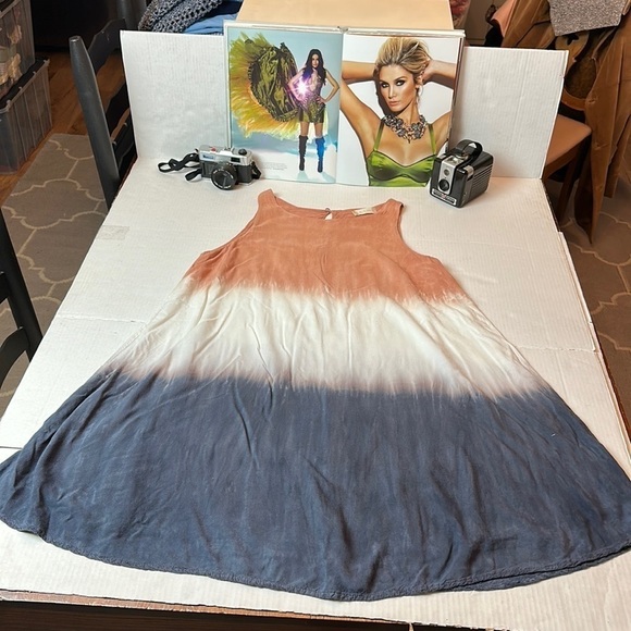 Altar’d state shift dress - Picture 1 of 9